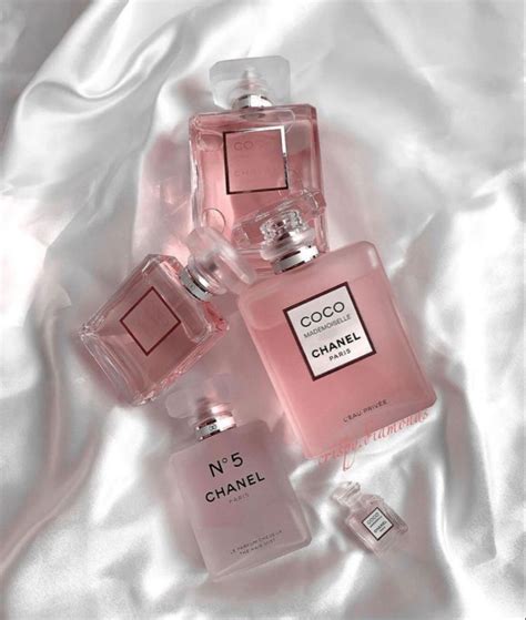 Coco Chanel pink perfume review